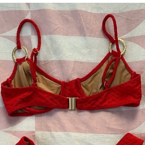 Yllw the Label Maeve Ruby Top - Picture 3 of 4